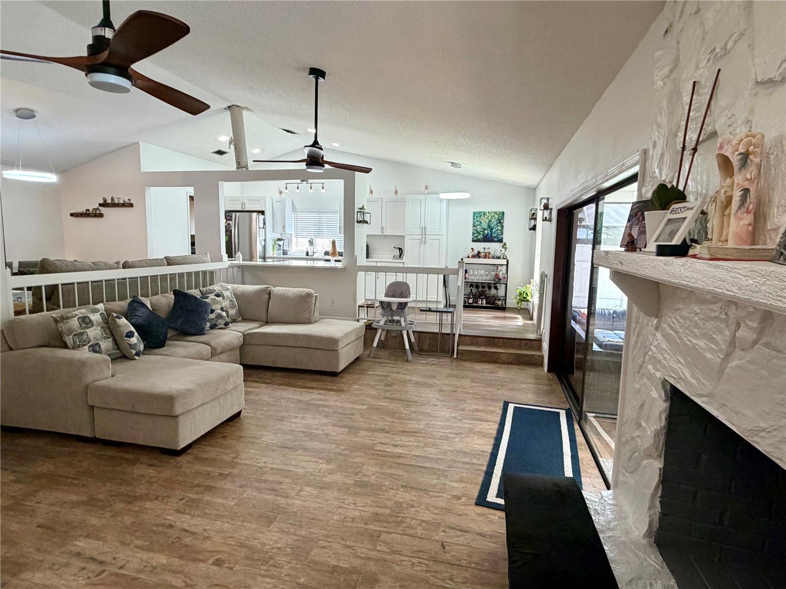 COUNTRY PLACE UNIT VI - Residential
