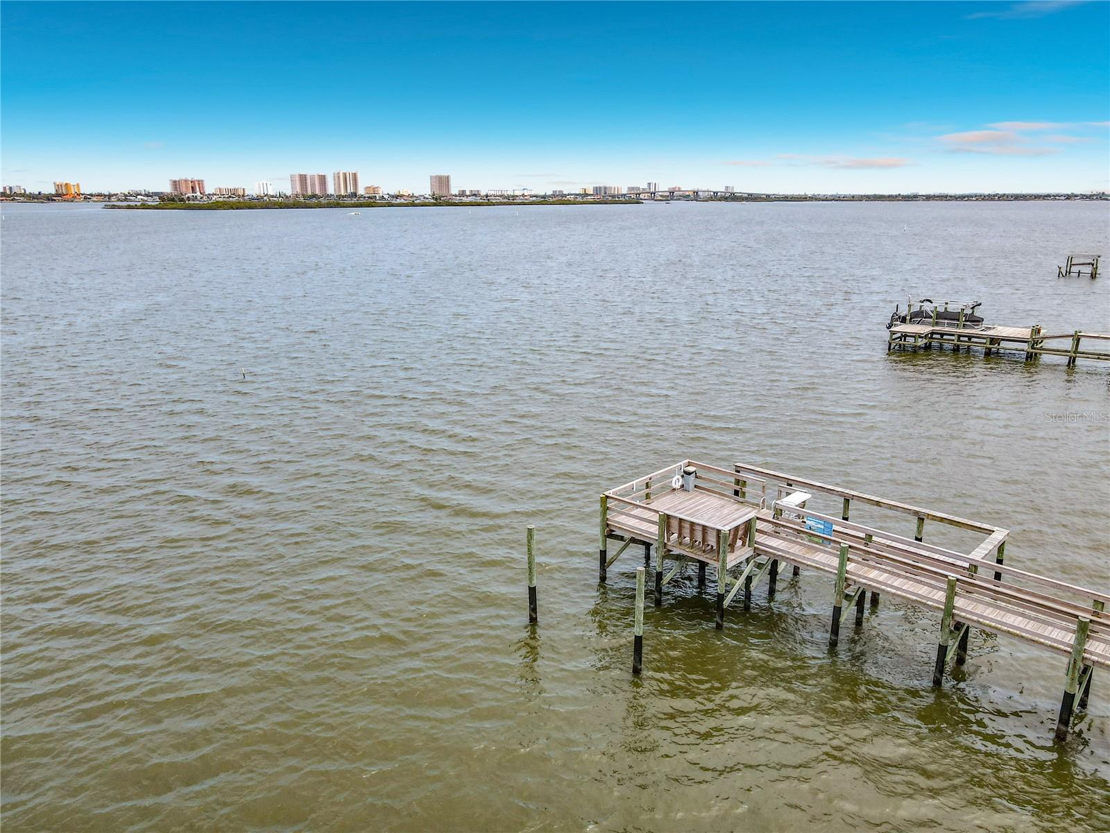 HALIFAX LANDING - Residential
