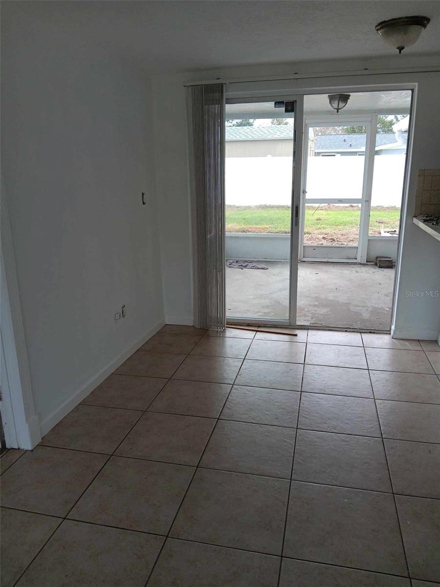 TAHITIAN HOMES - Residential Lease