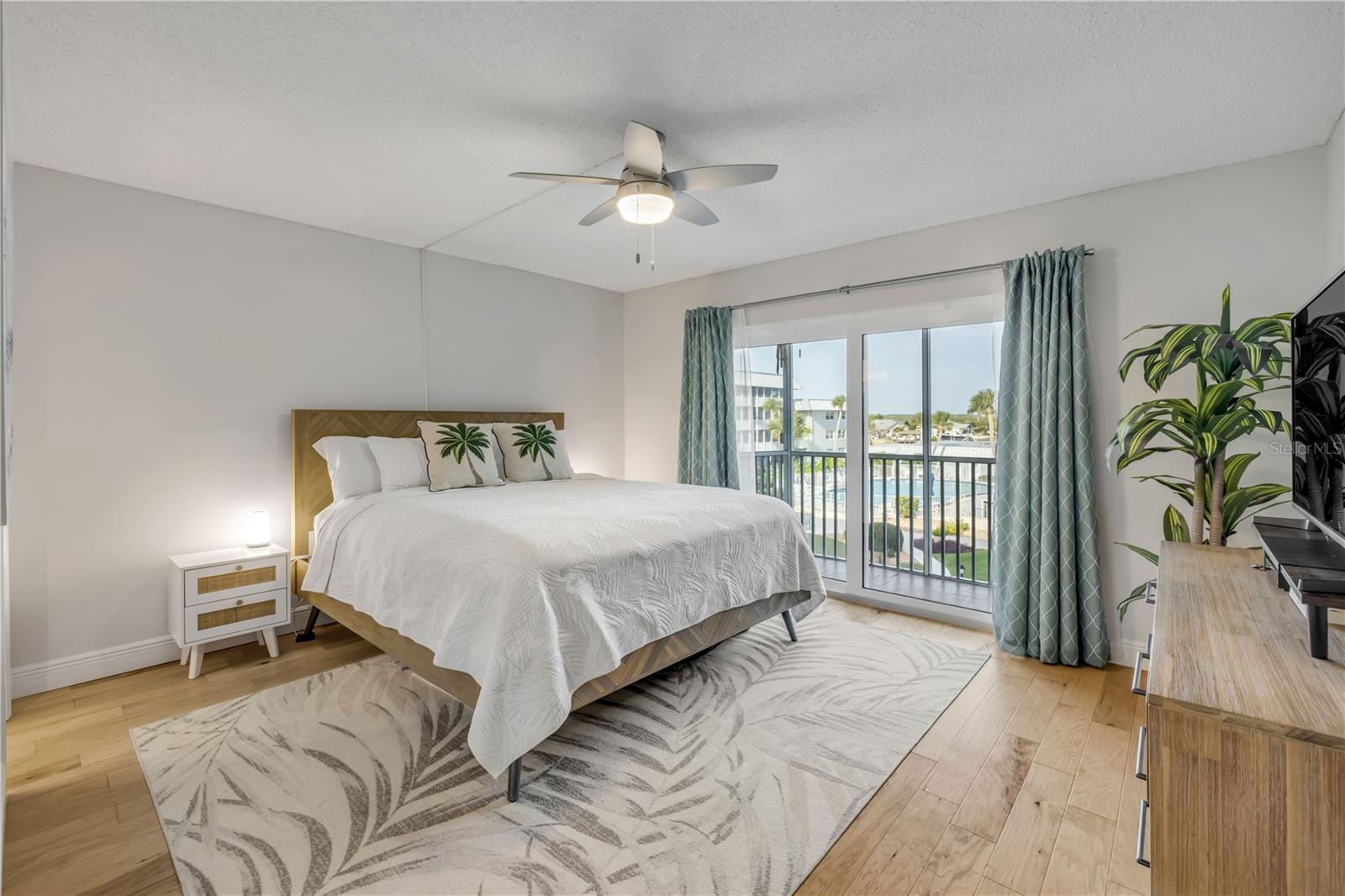 WATERWAY WEST CONDO - Residential