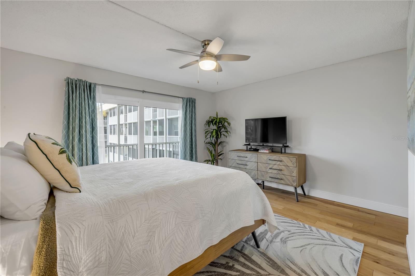 WATERWAY WEST CONDO - Residential