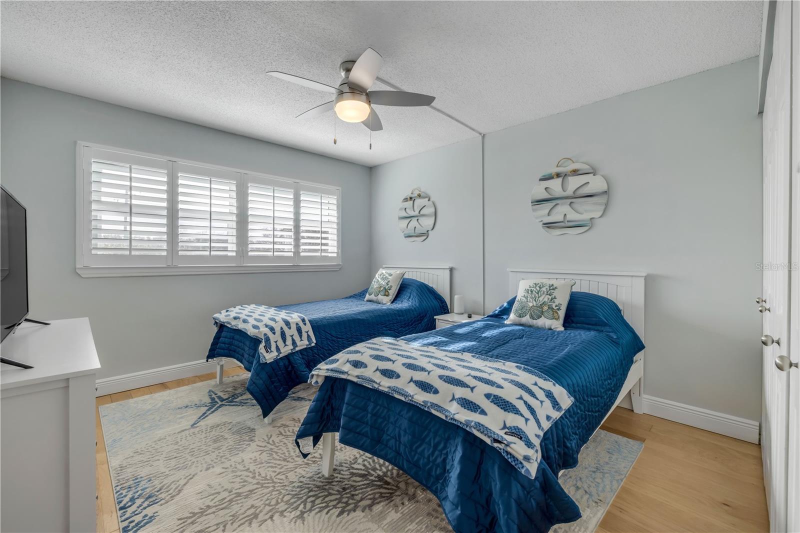 WATERWAY WEST CONDO - Residential