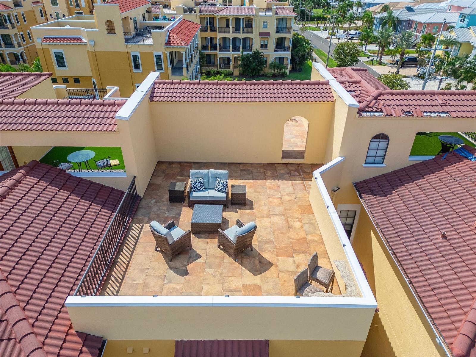 BRISA DEL MAR TWNHMS - Residential