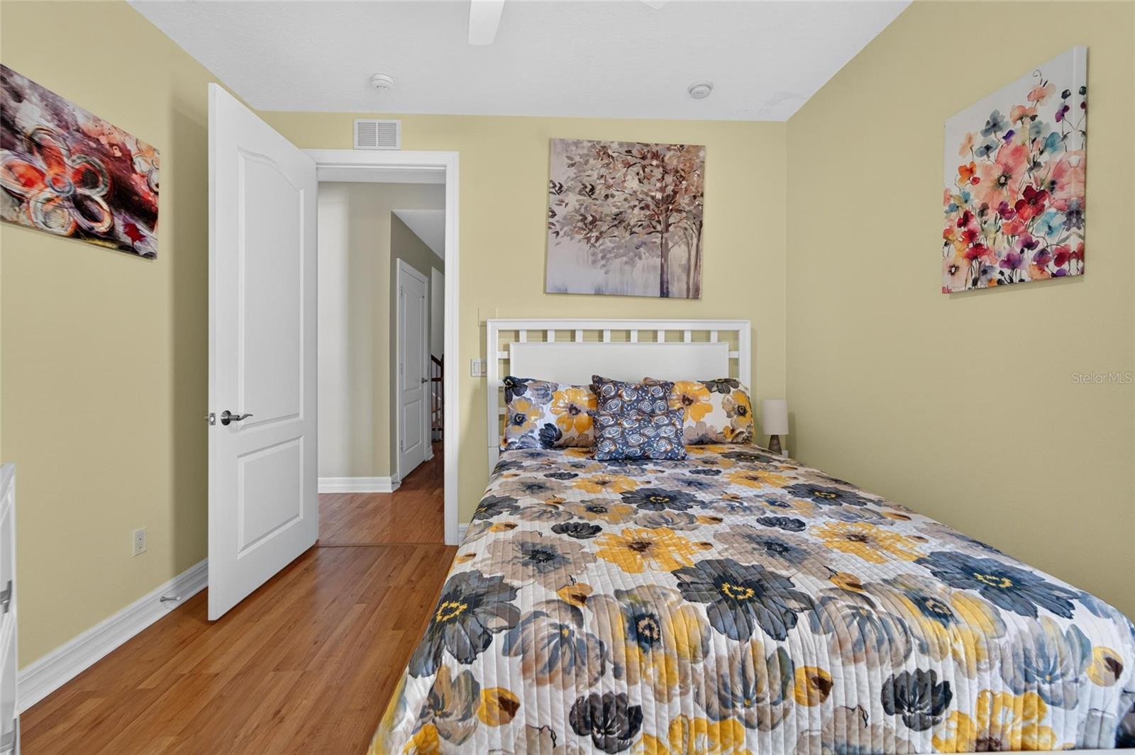 BRISA DEL MAR TWNHMS - Residential