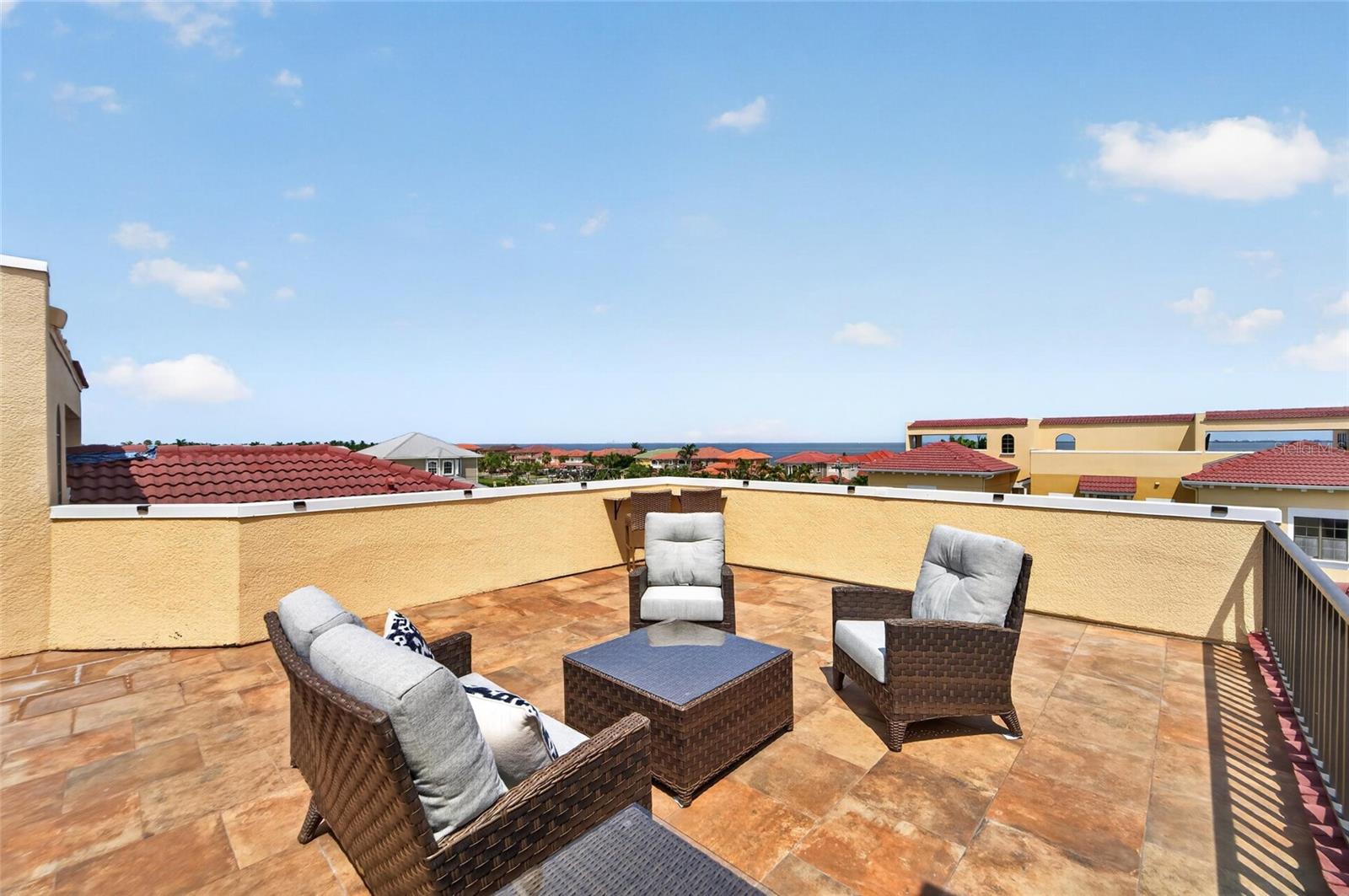 BRISA DEL MAR TWNHMS - Residential
