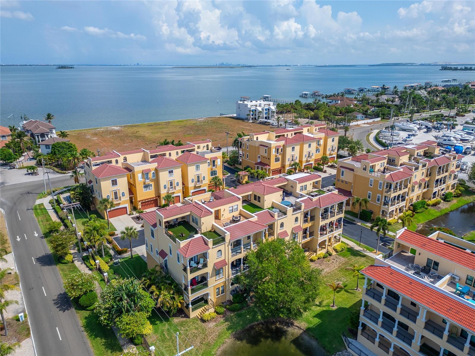 BRISA DEL MAR TWNHMS - Residential