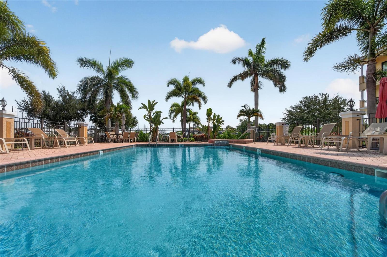BRISA DEL MAR TWNHMS - Residential