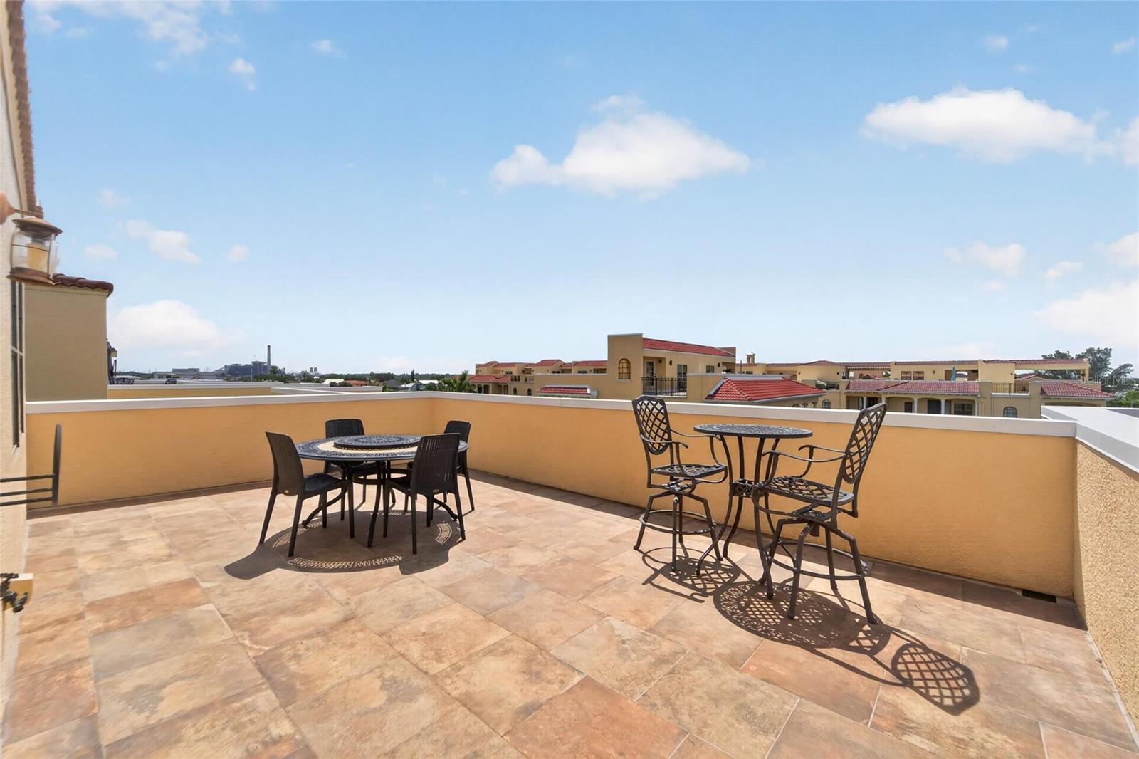 BRISA DEL MAR TWNHMS - Residential