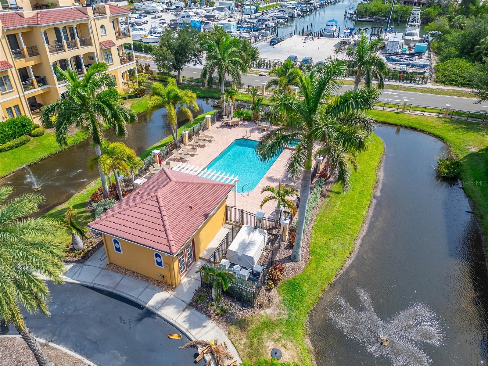 BRISA DEL MAR TWNHMS - Residential