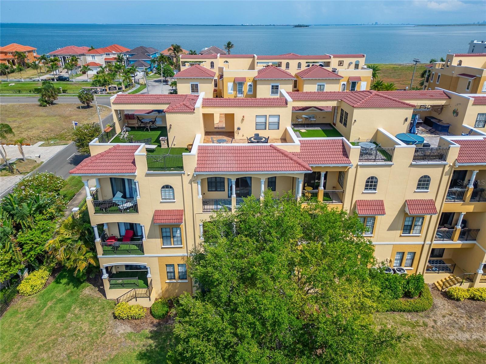 BRISA DEL MAR TWNHMS - Residential