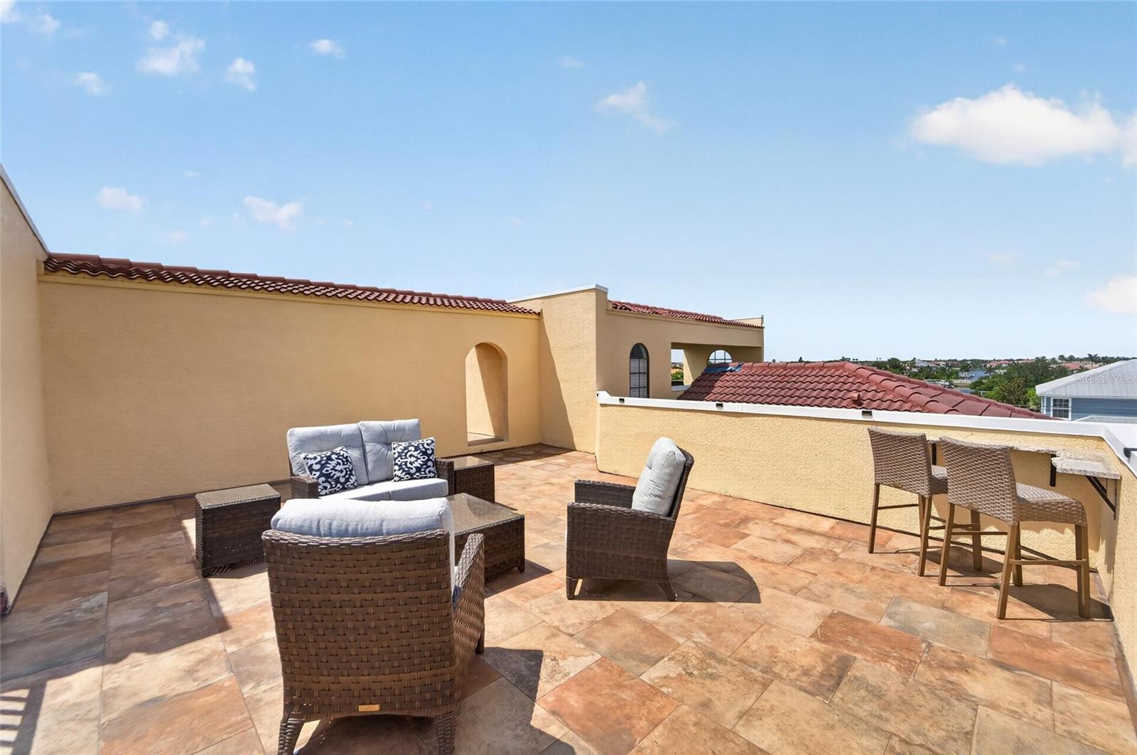 BRISA DEL MAR TWNHMS - Residential