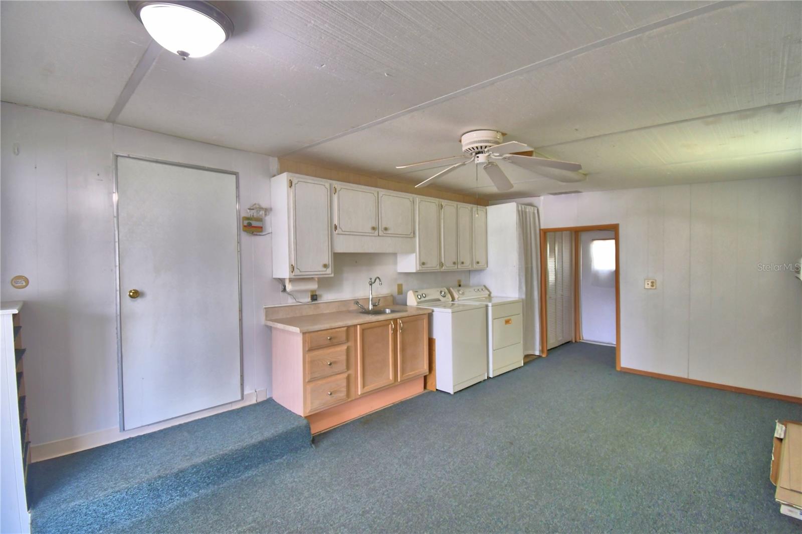 ARIANA SHORES MHP - Residential