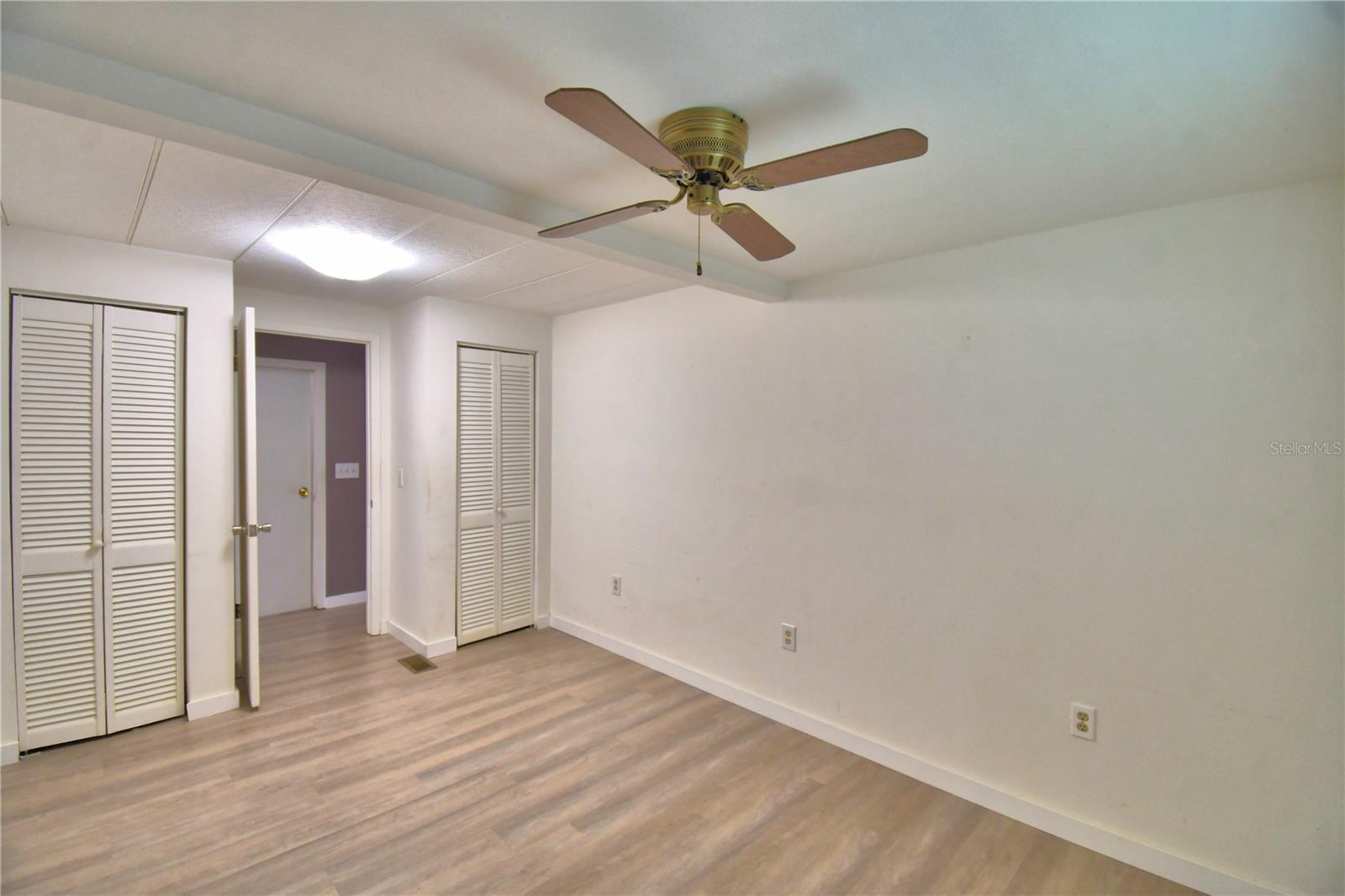 ARIANA SHORES MHP - Residential