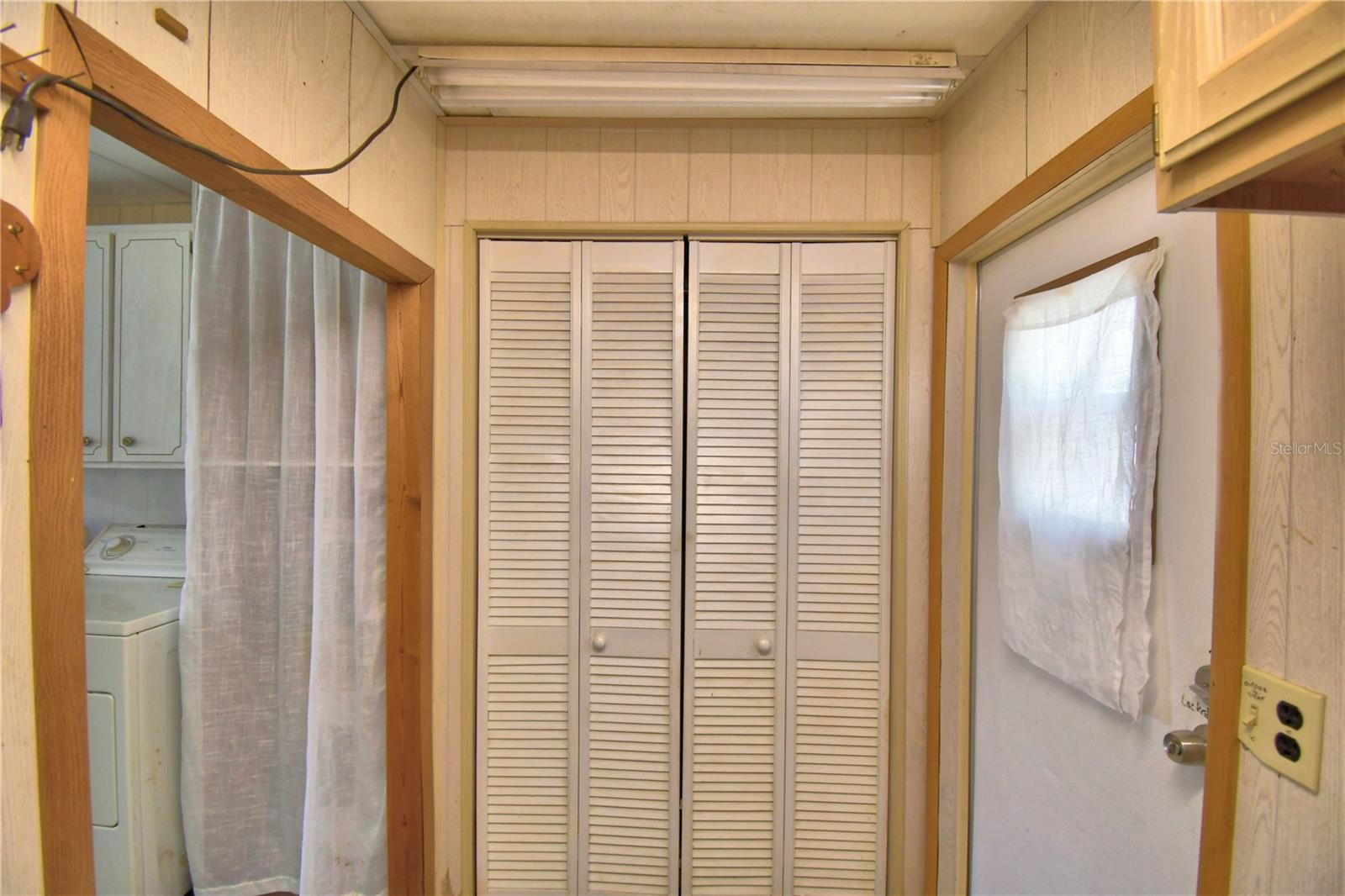 ARIANA SHORES MHP - Residential
