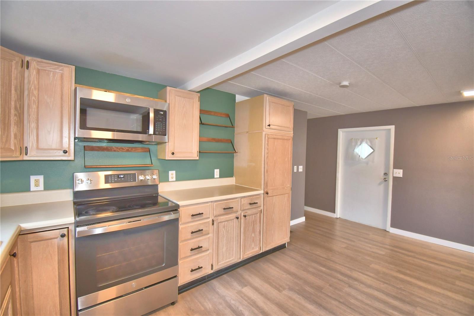 ARIANA SHORES MHP - Residential