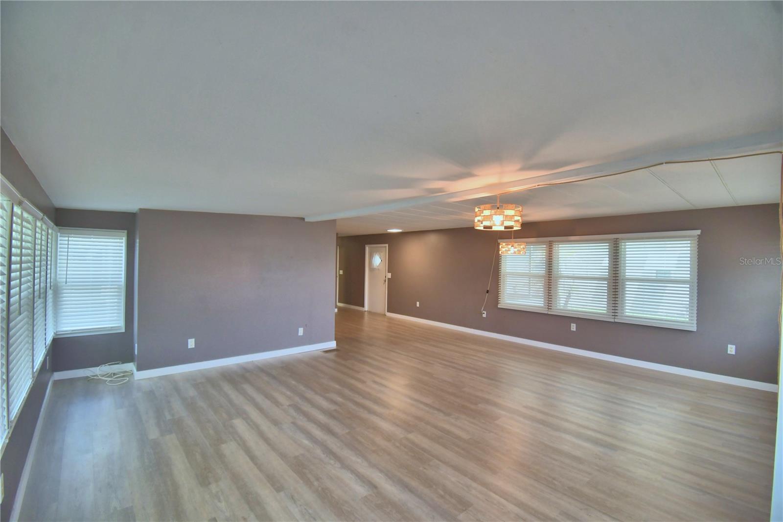 ARIANA SHORES MHP - Residential