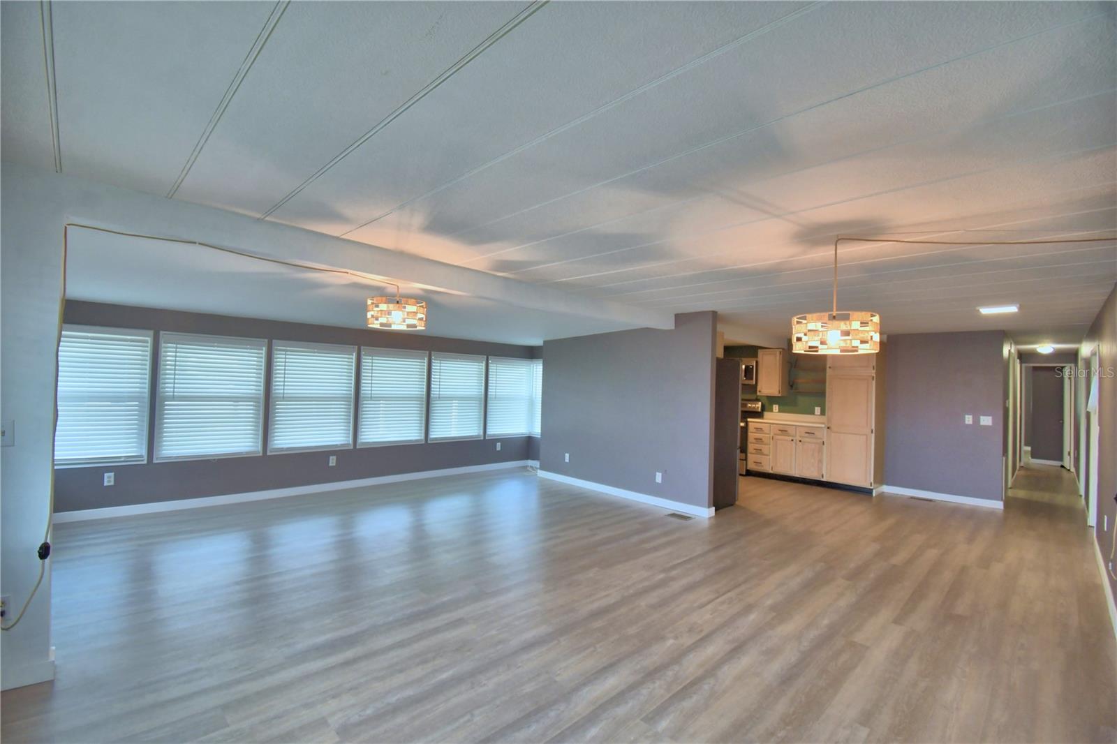 ARIANA SHORES MHP - Residential