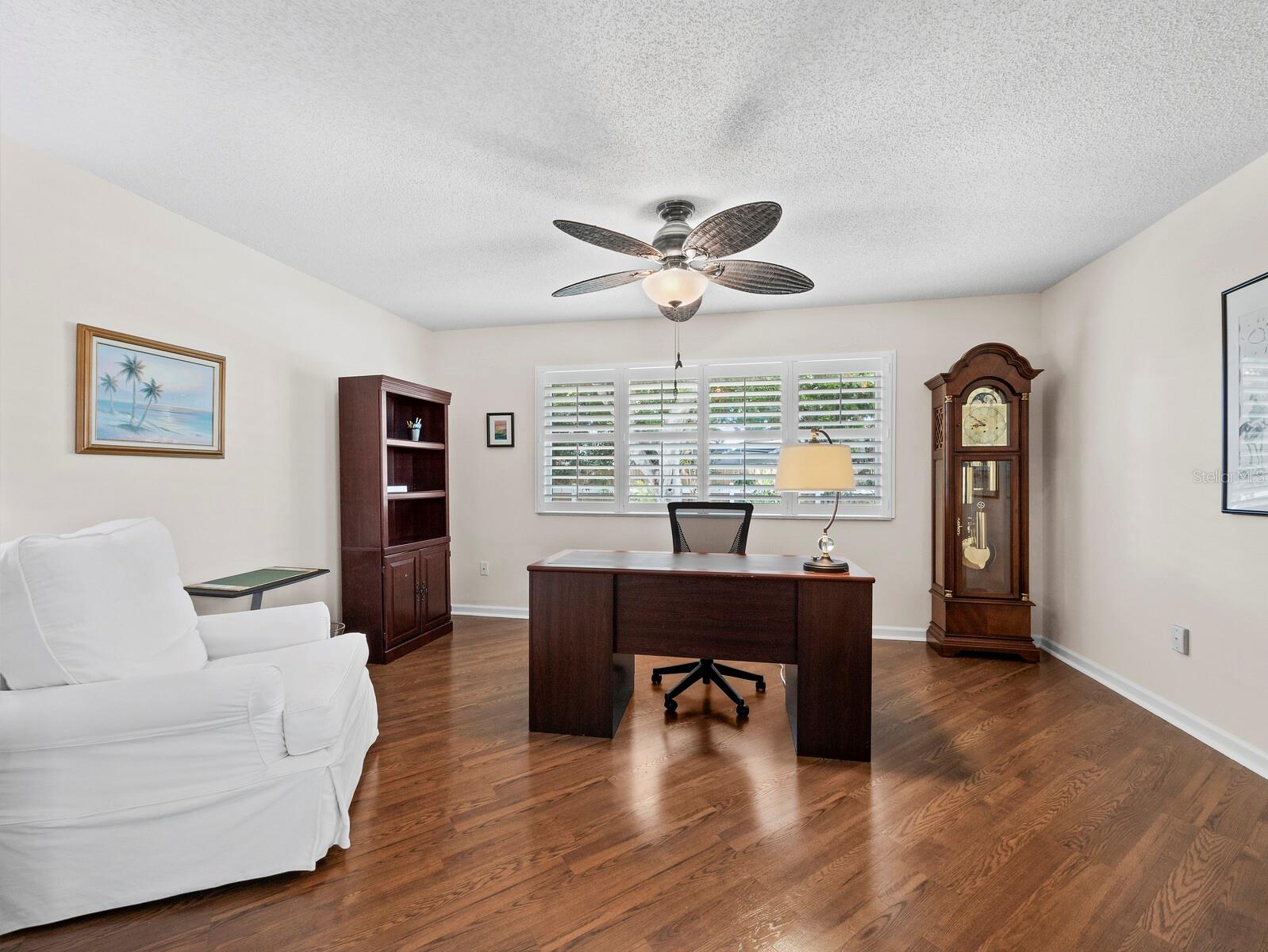 GLEN OAKS RIDGE VILLAS 1 - Residential