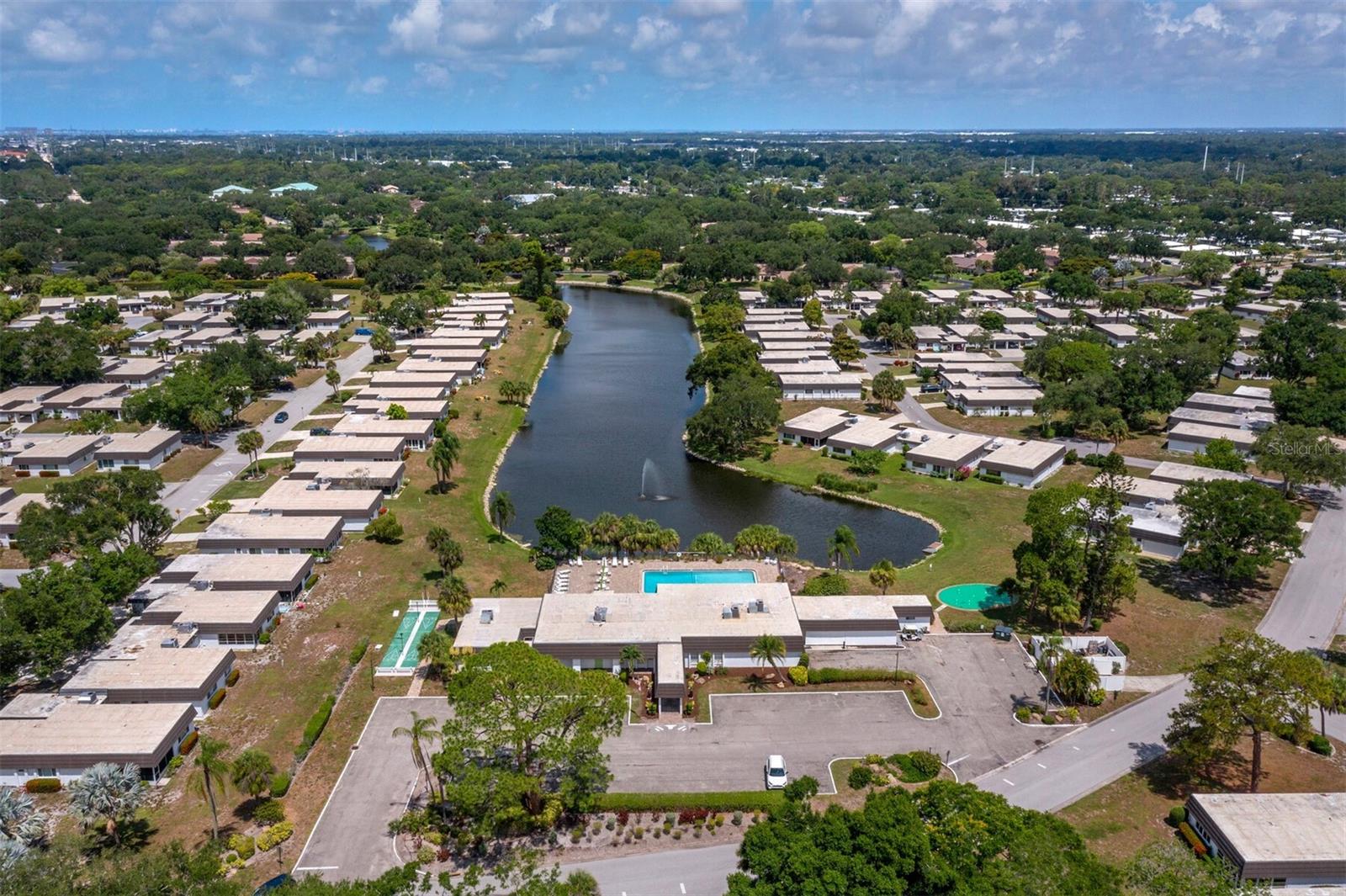 GLEN OAKS RIDGE VILLAS 1 - Residential