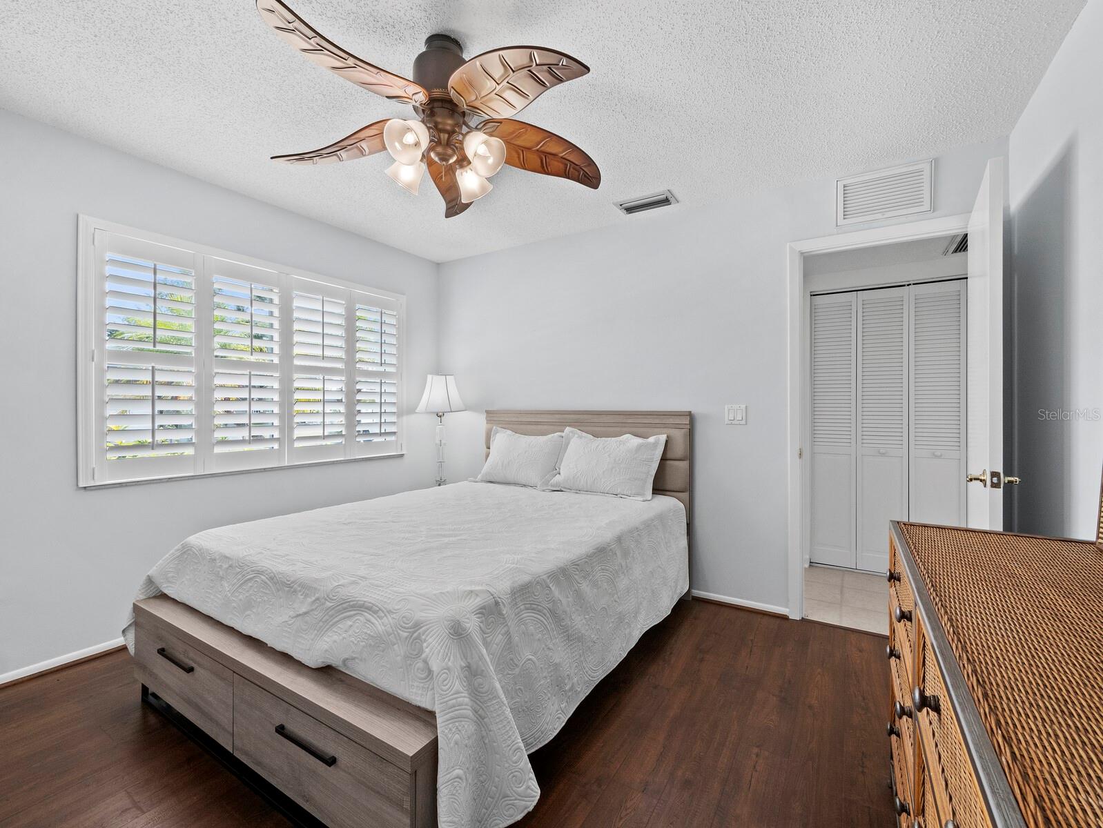 GLEN OAKS RIDGE VILLAS 1 - Residential