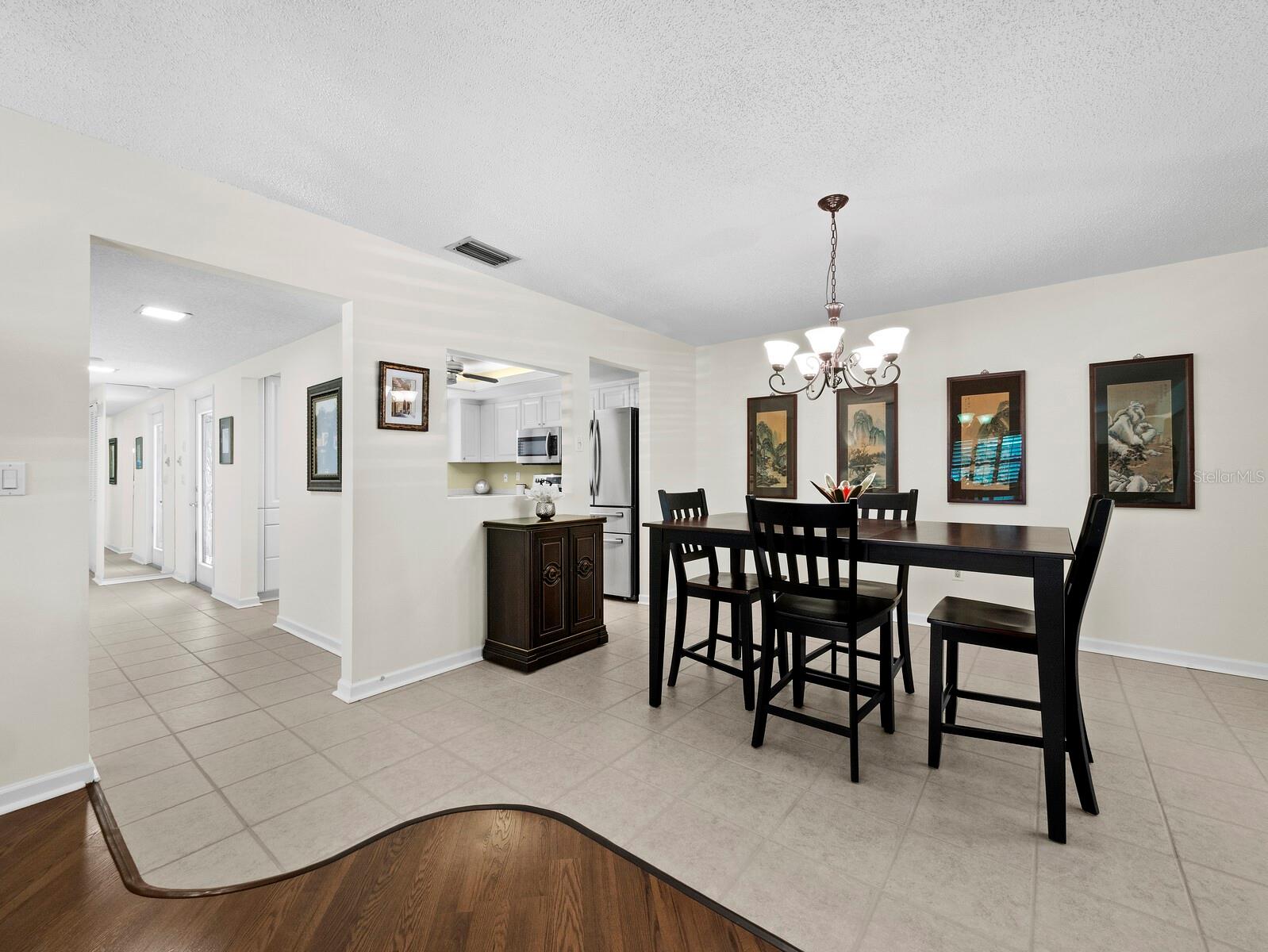 GLEN OAKS RIDGE VILLAS 1 - Residential