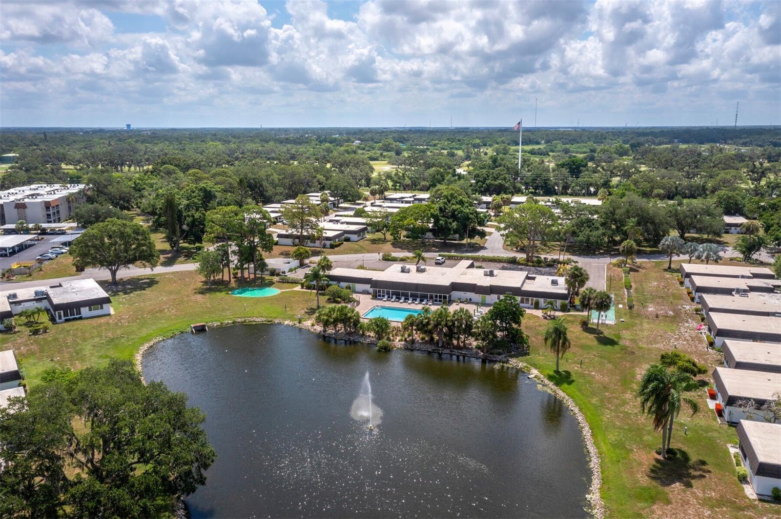 GLEN OAKS RIDGE VILLAS 1 - Residential