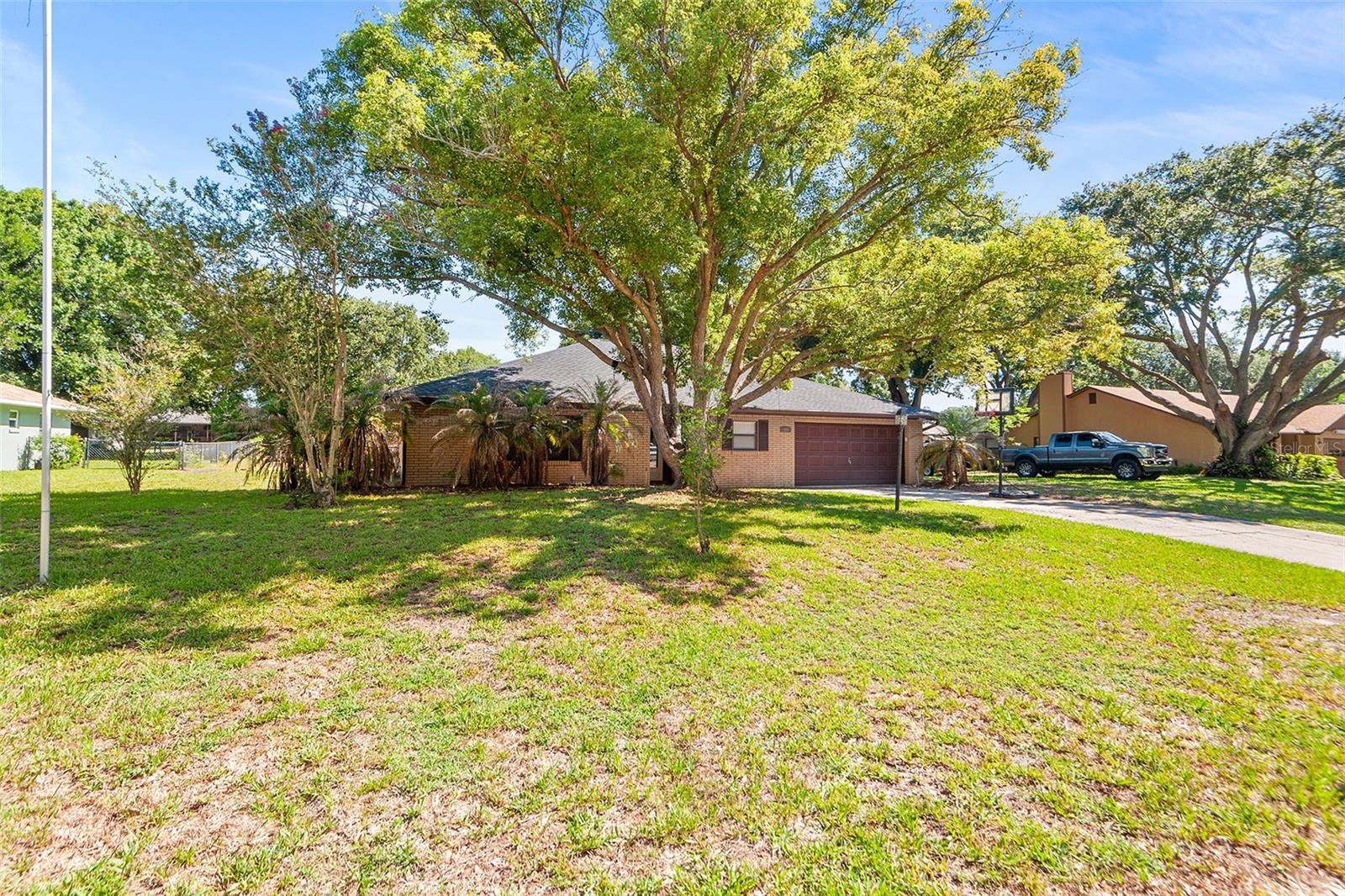 VAN LAKES - Residential