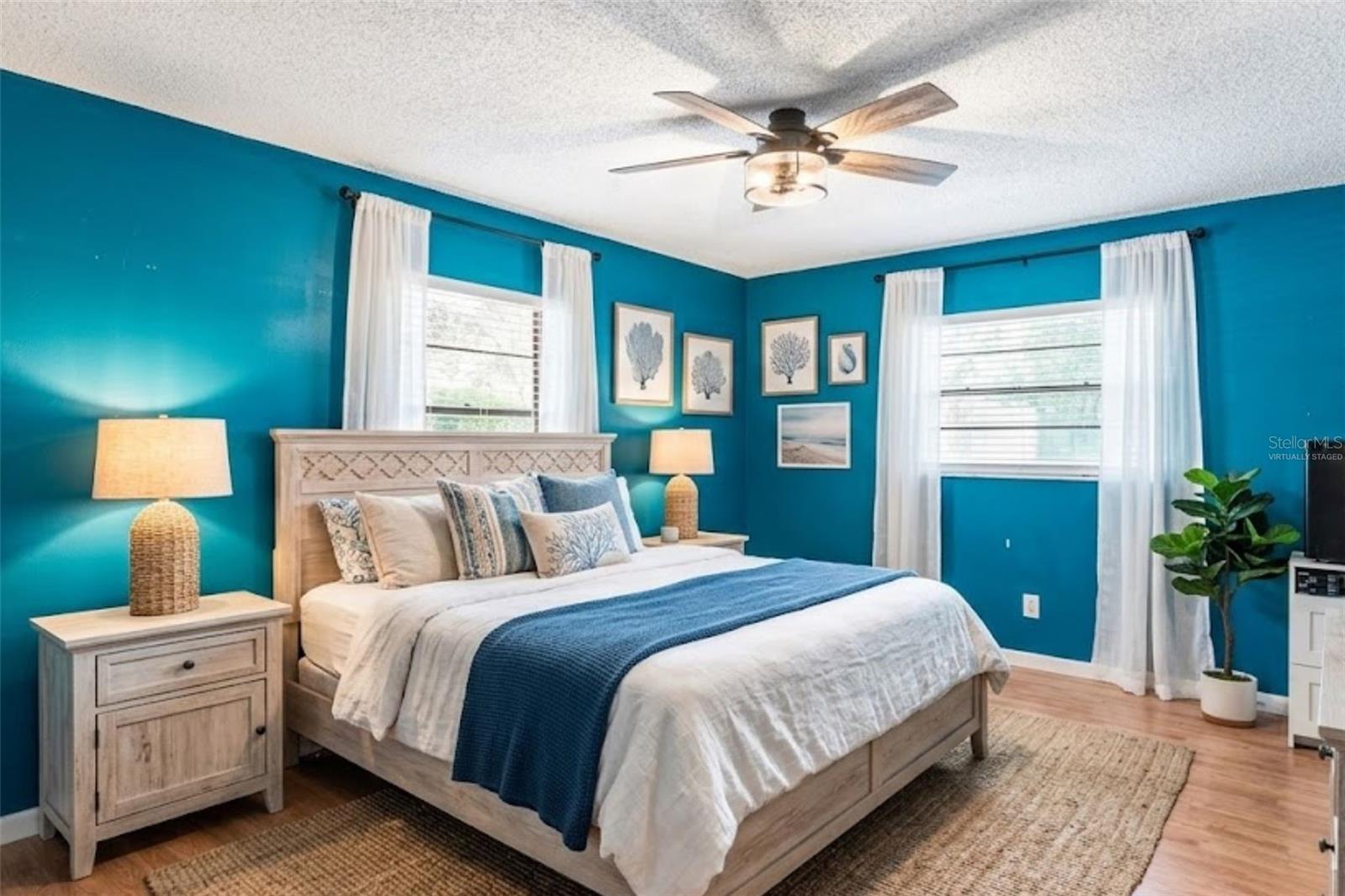 VAN LAKES - Residential