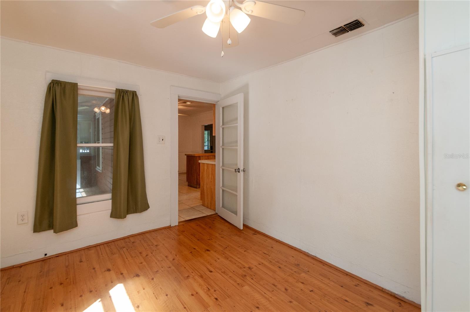 OAKLAND SUB 2 - Residential Lease