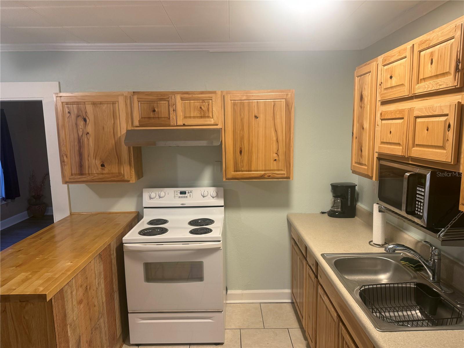 OAKLAND SUB 2 - Residential Lease