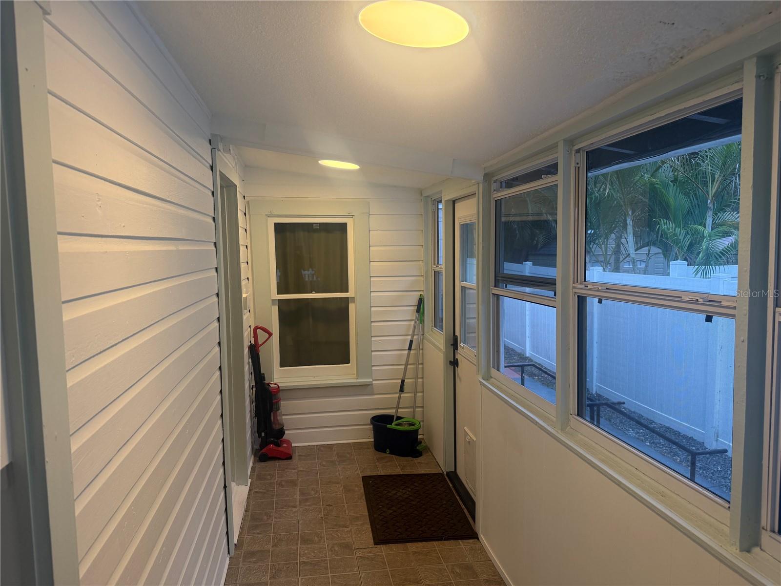 OAKLAND SUB 2 - Residential Lease