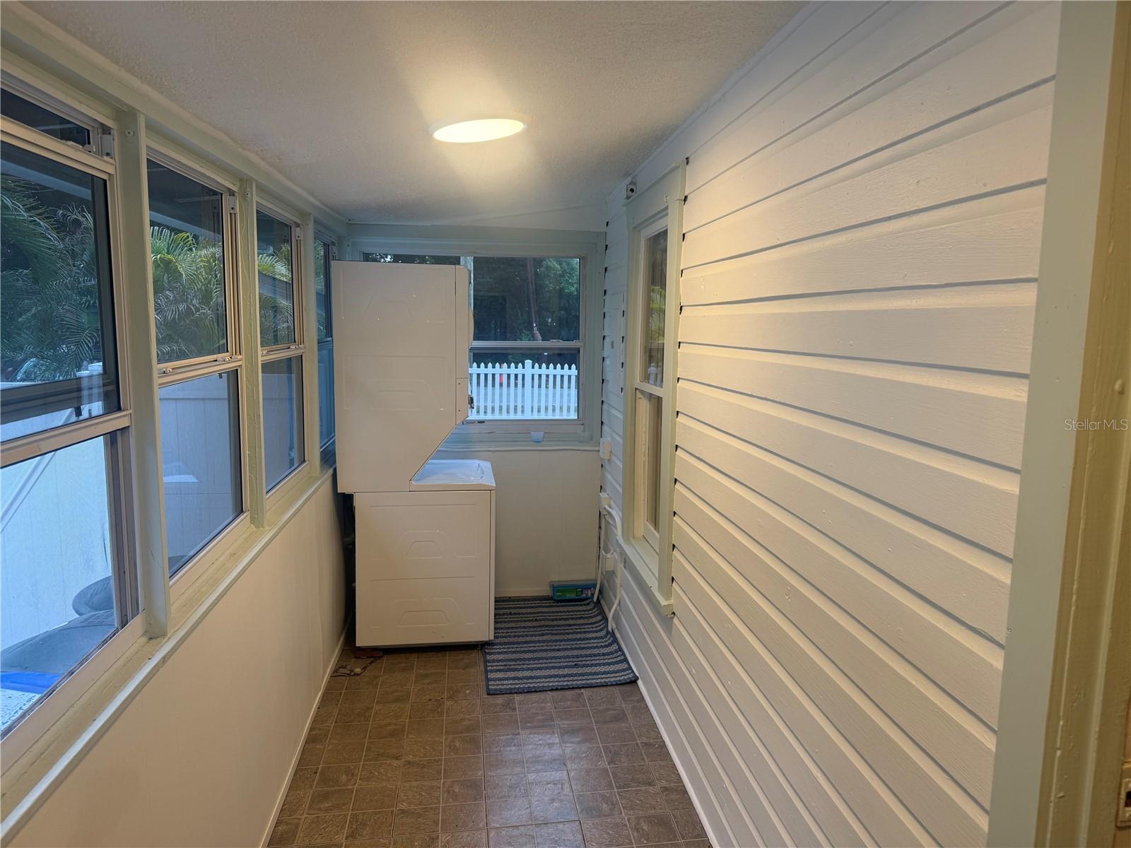 OAKLAND SUB 2 - Residential Lease