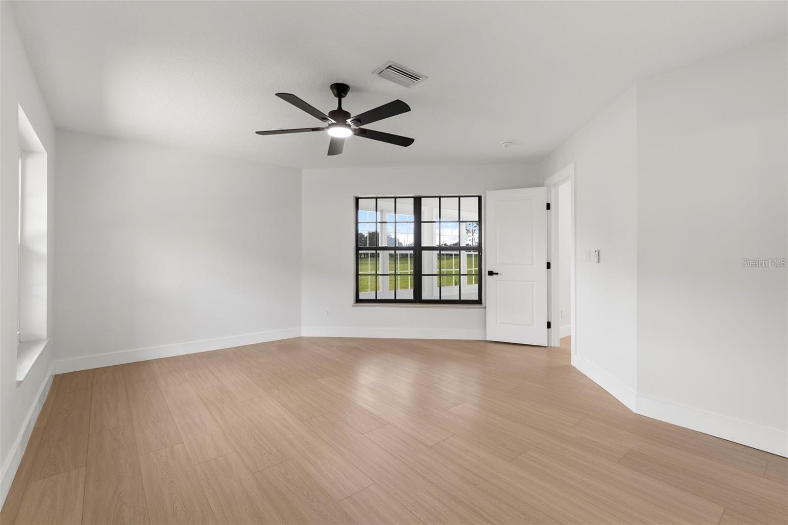 SILVER OAKS PH 01 - Residential
