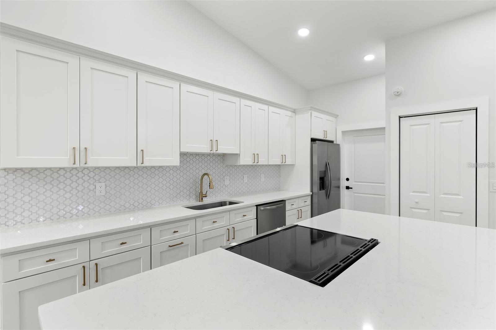 SILVER OAKS PH 01 - Residential
