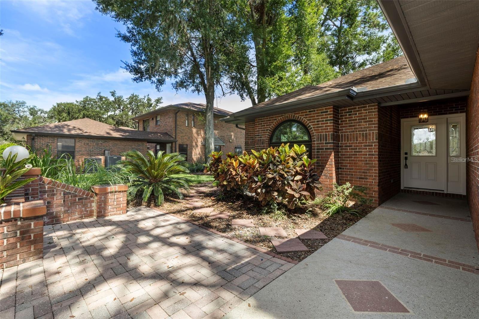 SILVER OAKS PH 01 - Residential