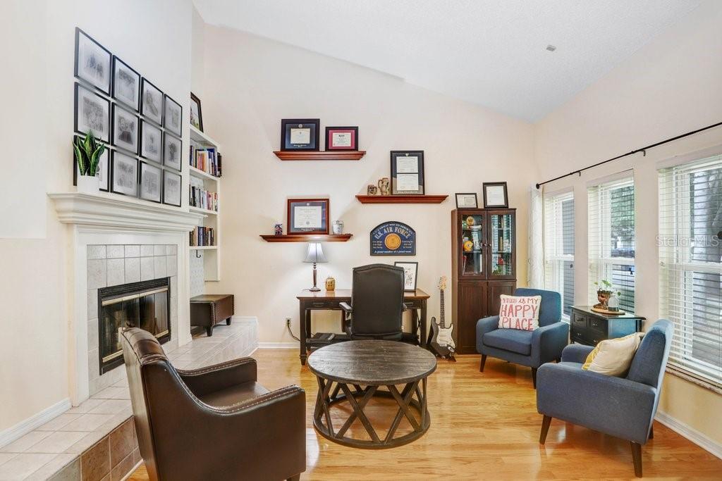 TAMPA PALMS UNIT 3B A REP - Residential Lease
