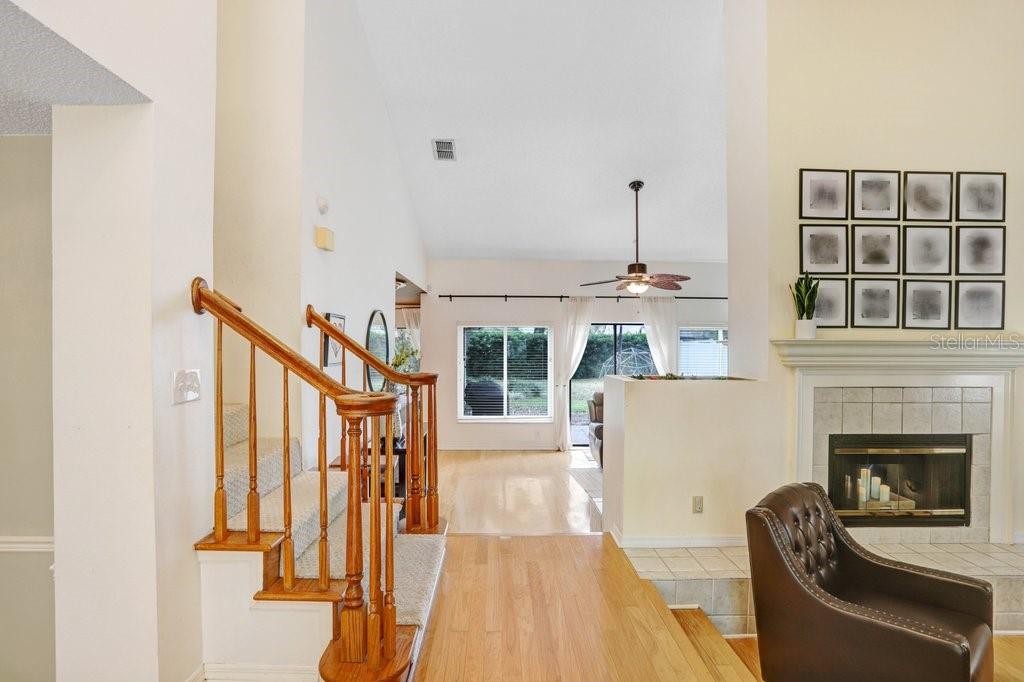 TAMPA PALMS UNIT 3B A REP - Residential Lease