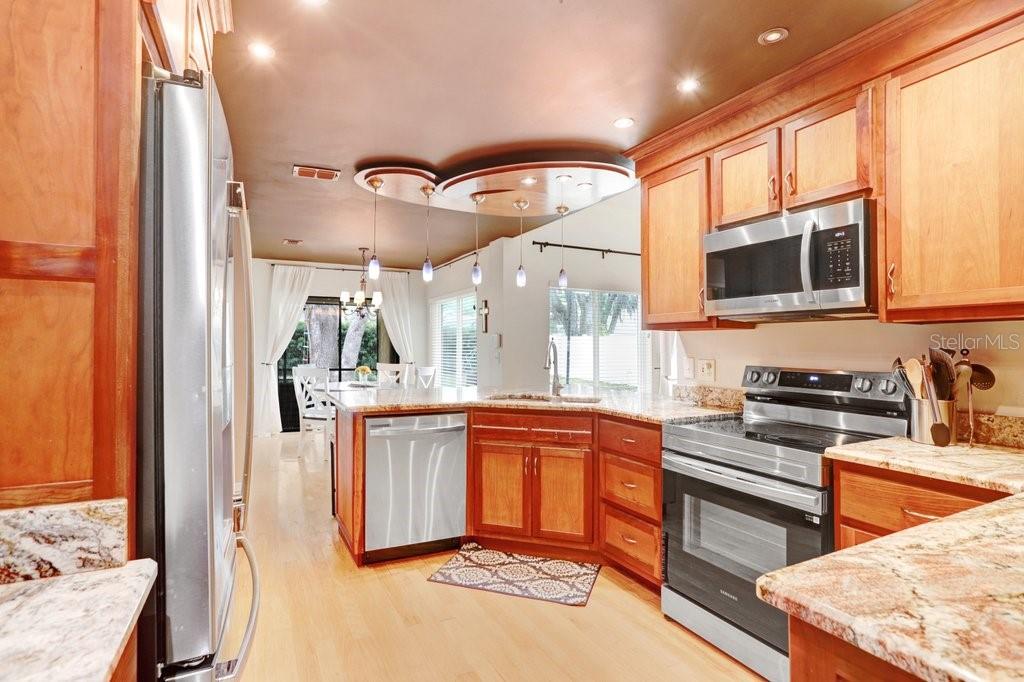 TAMPA PALMS UNIT 3B A REP - Residential Lease