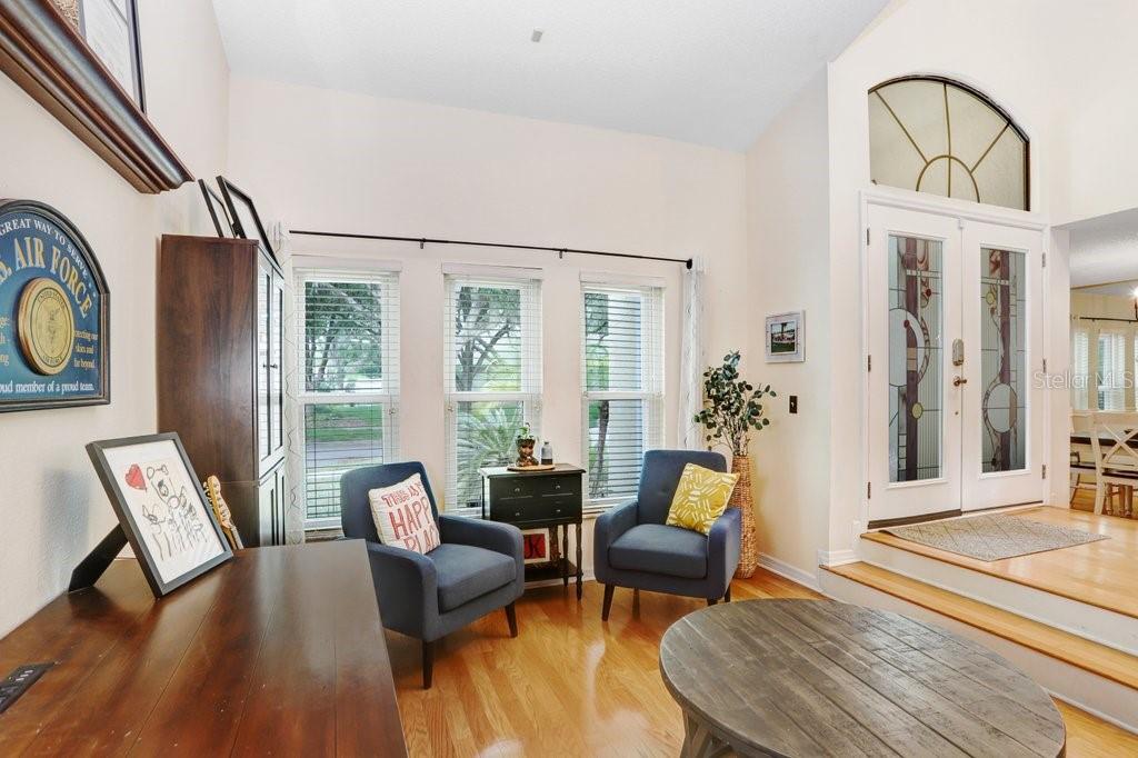 TAMPA PALMS UNIT 3B A REP - Residential Lease