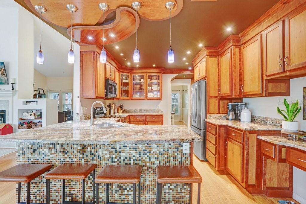 TAMPA PALMS UNIT 3B A REP - Residential Lease