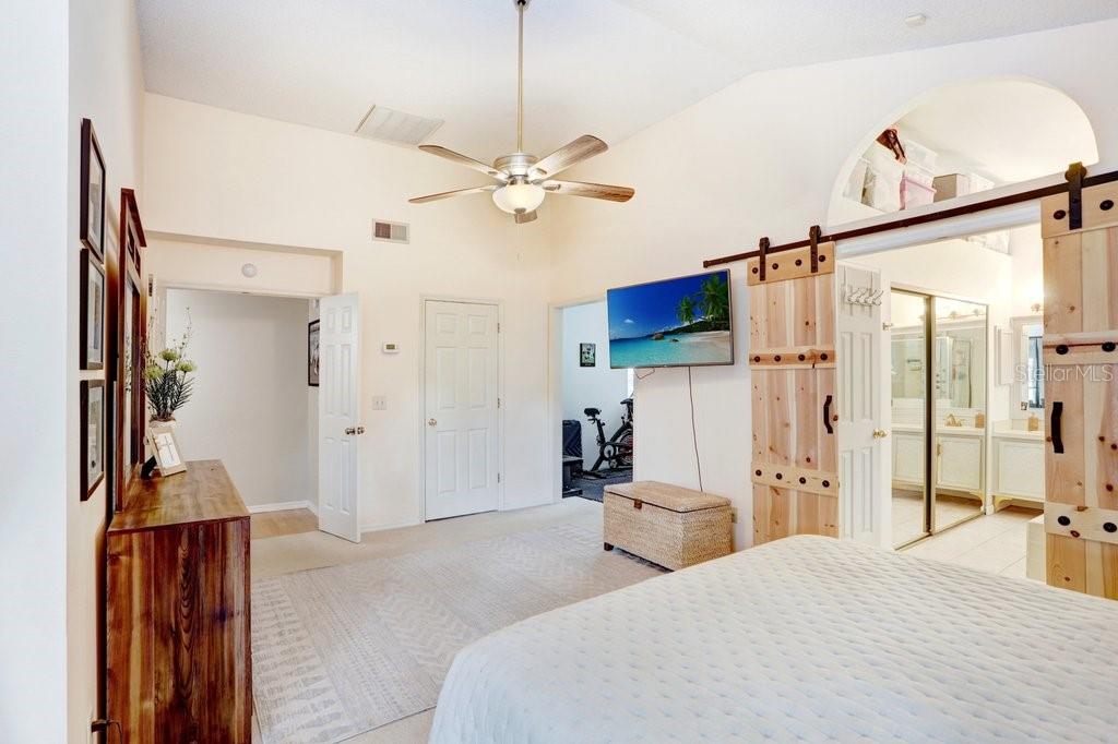 TAMPA PALMS UNIT 3B A REP - Residential Lease