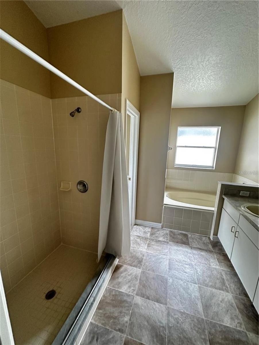 SANDY CREEK 48 117 - Residential Lease
