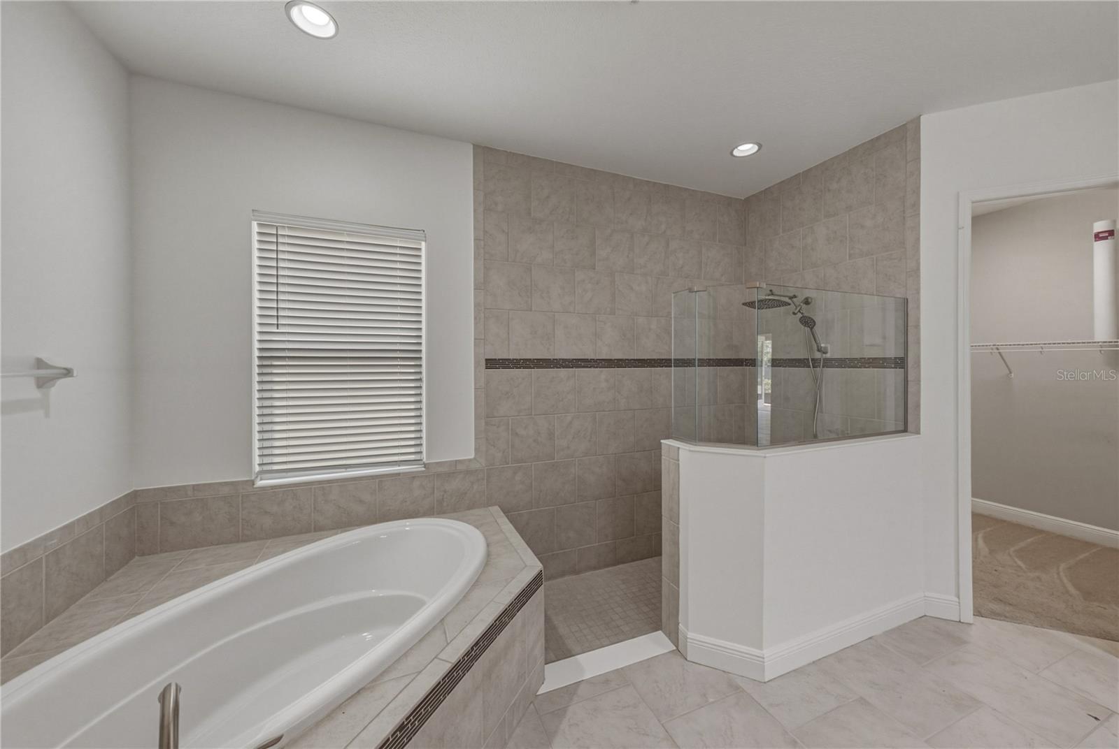 FISHHAWK RANCH WEST PH 1B/1C - Residential