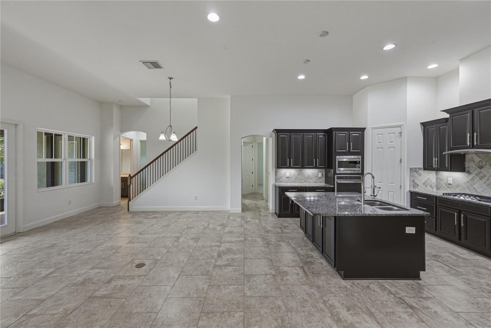 FISHHAWK RANCH WEST PH 1B/1C - Residential