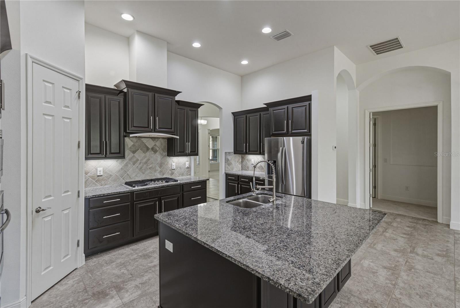 FISHHAWK RANCH WEST PH 1B/1C - Residential