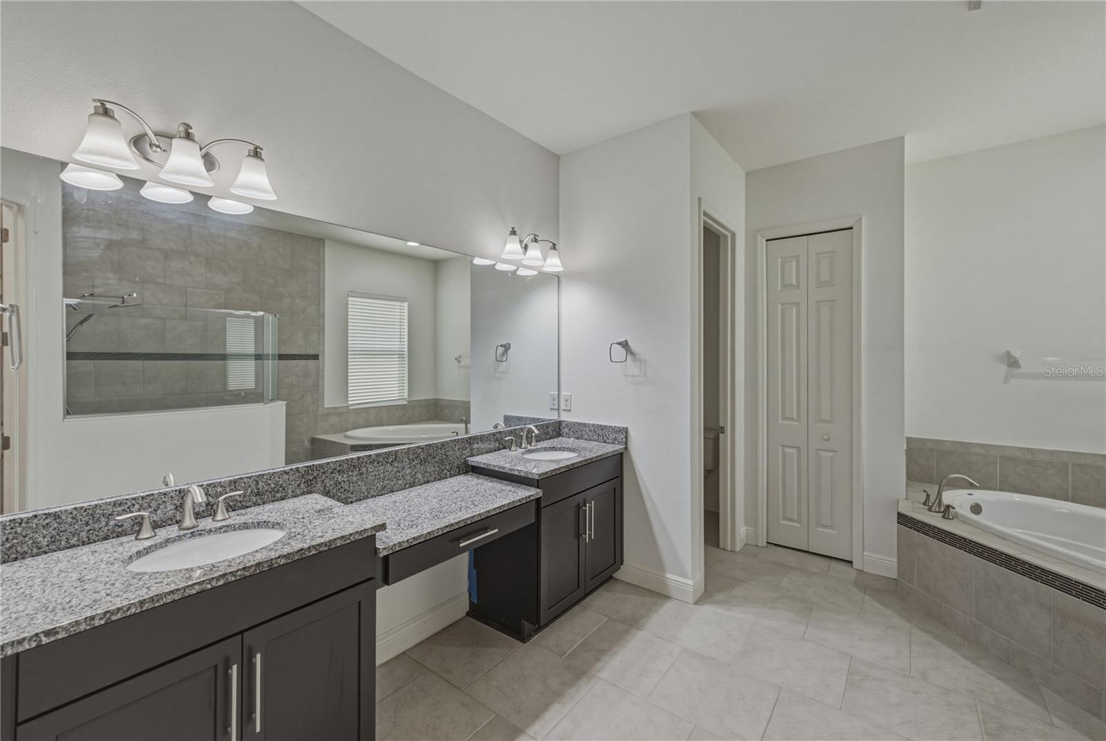 FISHHAWK RANCH WEST PH 1B/1C - Residential