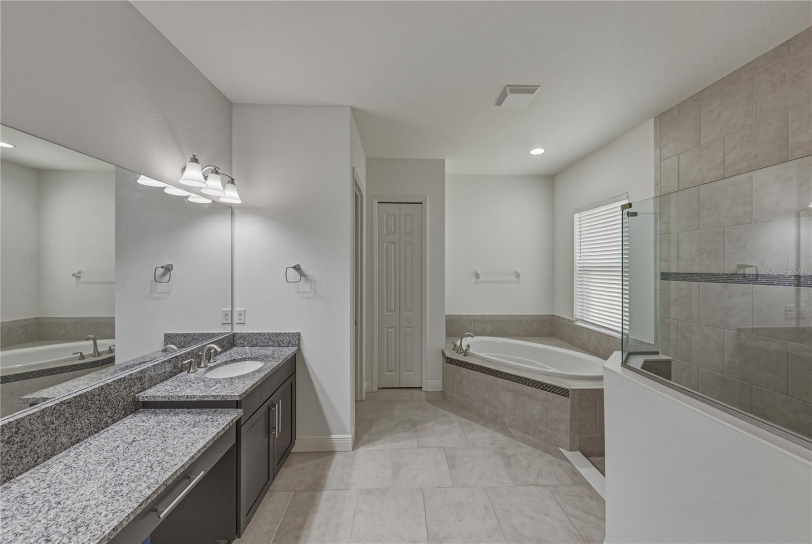 FISHHAWK RANCH WEST PH 1B/1C - Residential