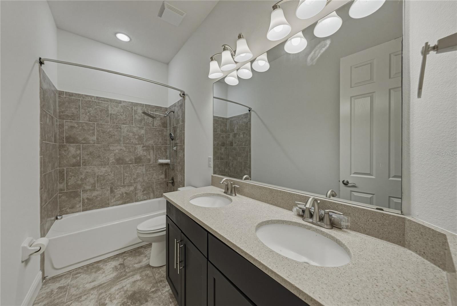 FISHHAWK RANCH WEST PH 1B/1C - Residential