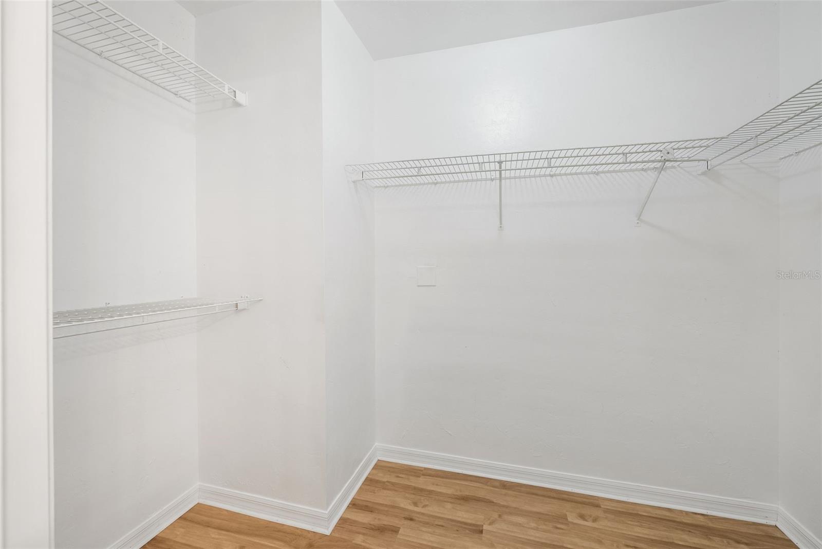 MILE RUN PH II UNIT B-2 - Residential