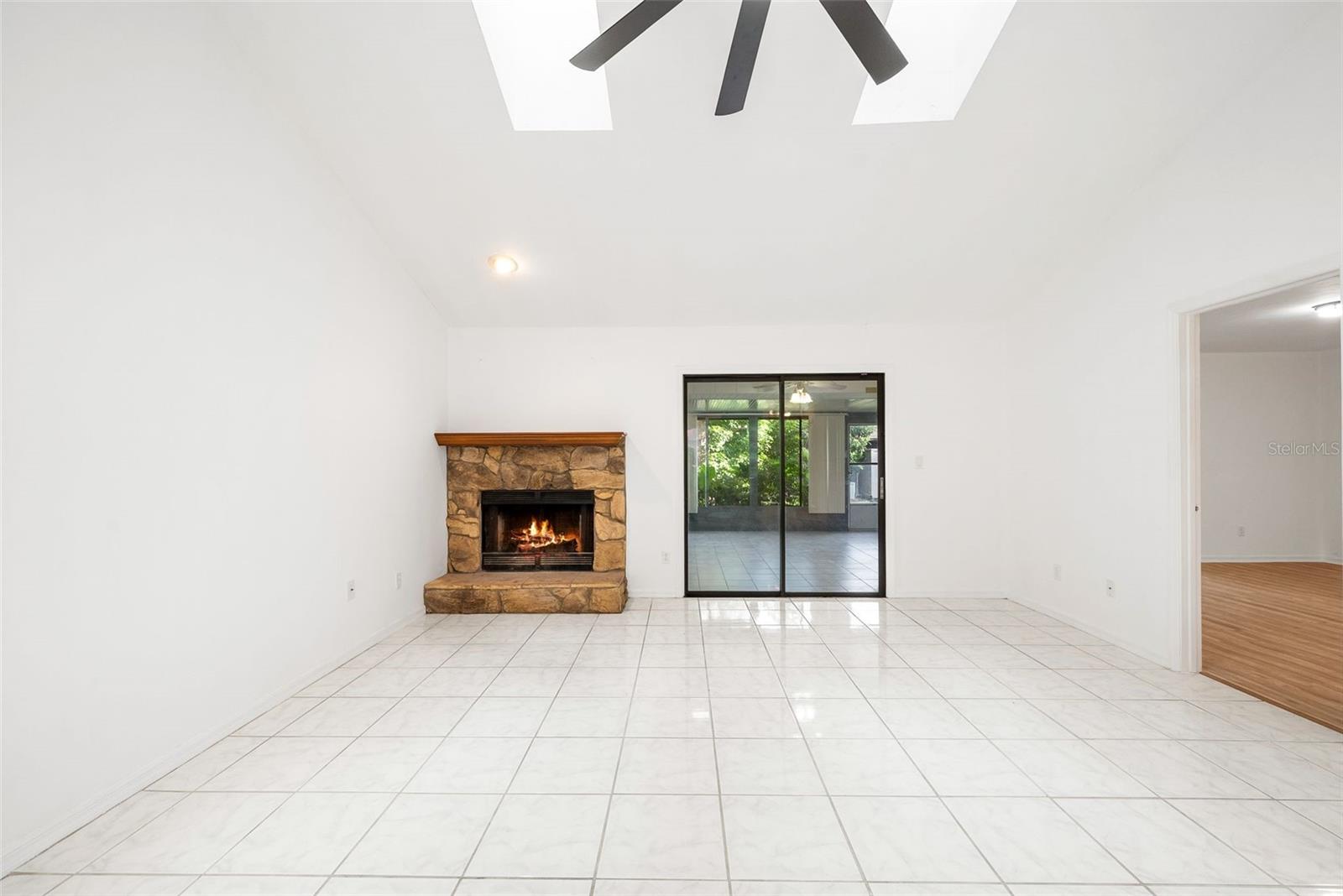 MILE RUN PH II UNIT B-2 - Residential